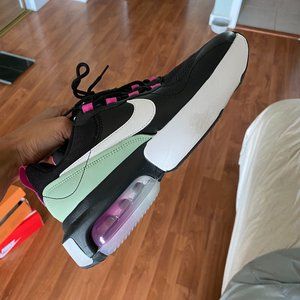 WOMEN'S NIKE AIR MAX VERONA CASUAL SHOES